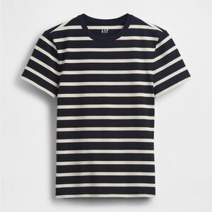 NWT GAP T-shirt